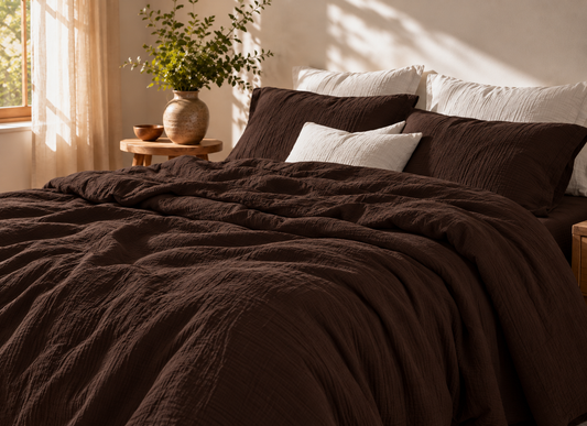 Parure de lit en coton fil froissé Moka, housse de couette et taies d'oreiller assorties – Atelier Somey